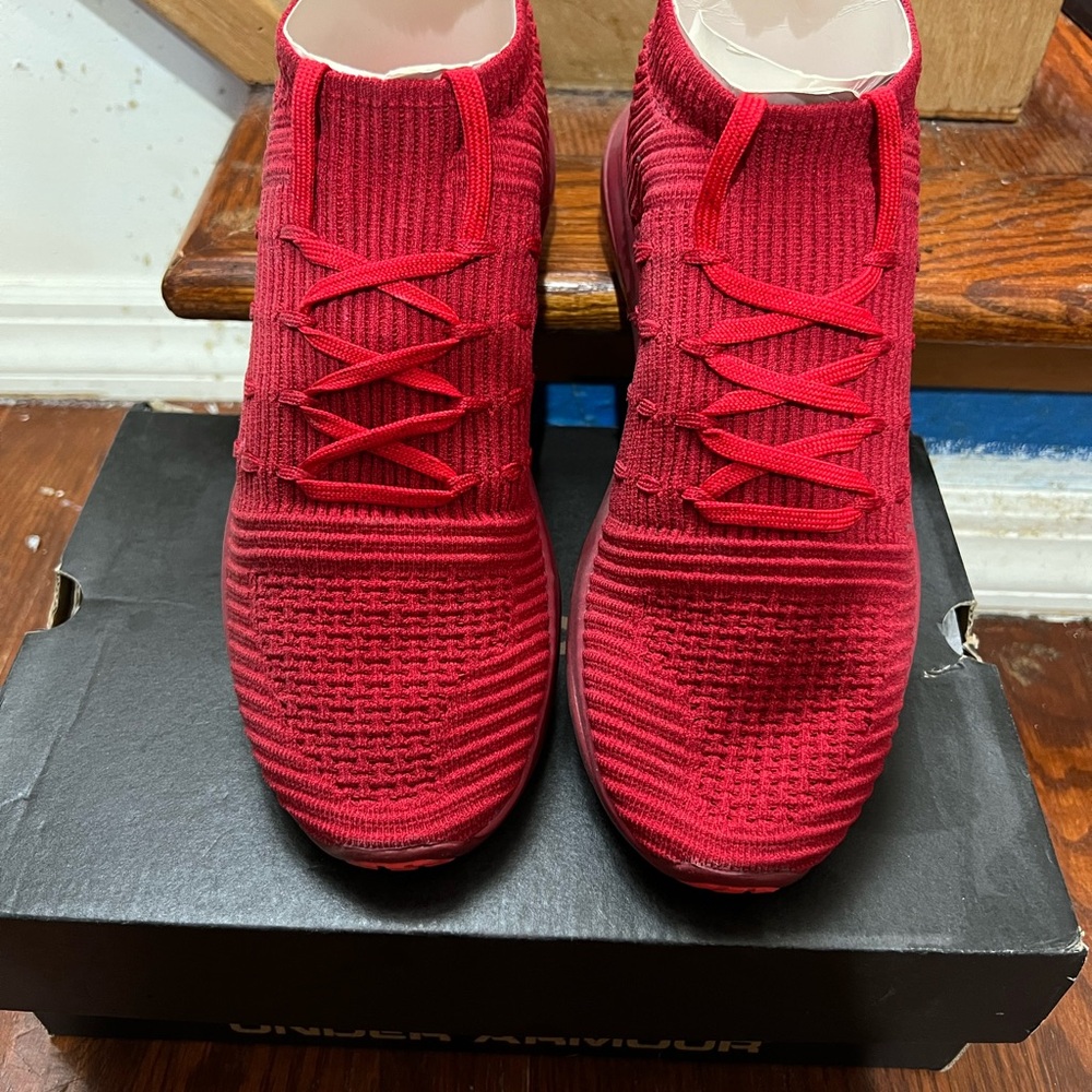 UA RED CHARGED TS
